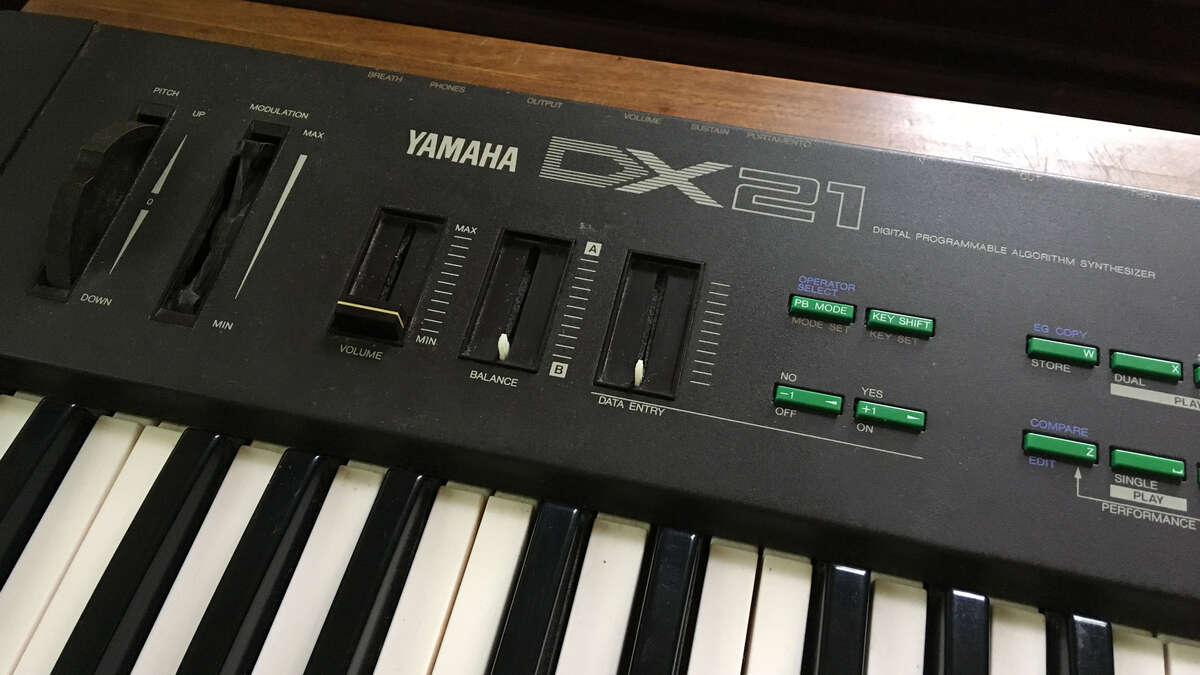 Yamaha dx21 synthesizer hotsell